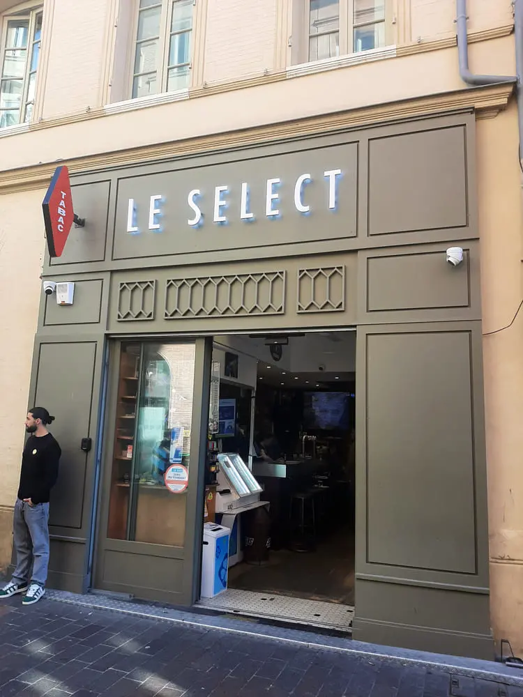 Enseigne lettres découpées retro éclairées le select Toulouse